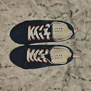 Vionic beach tennis shoes